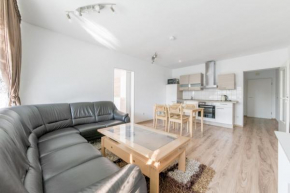 ID 6424 - Private Apartment